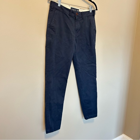 Abercrombie and Fitch Men's Navy Pants - Picture 3 of 6